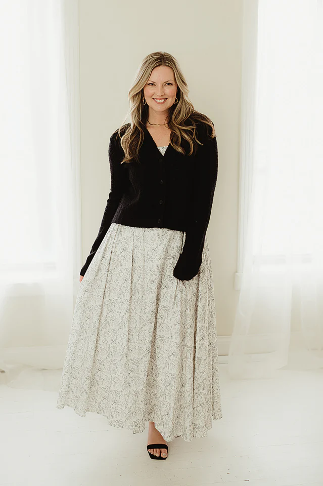 Buttoned Cable Knit Sweater - Image 4
