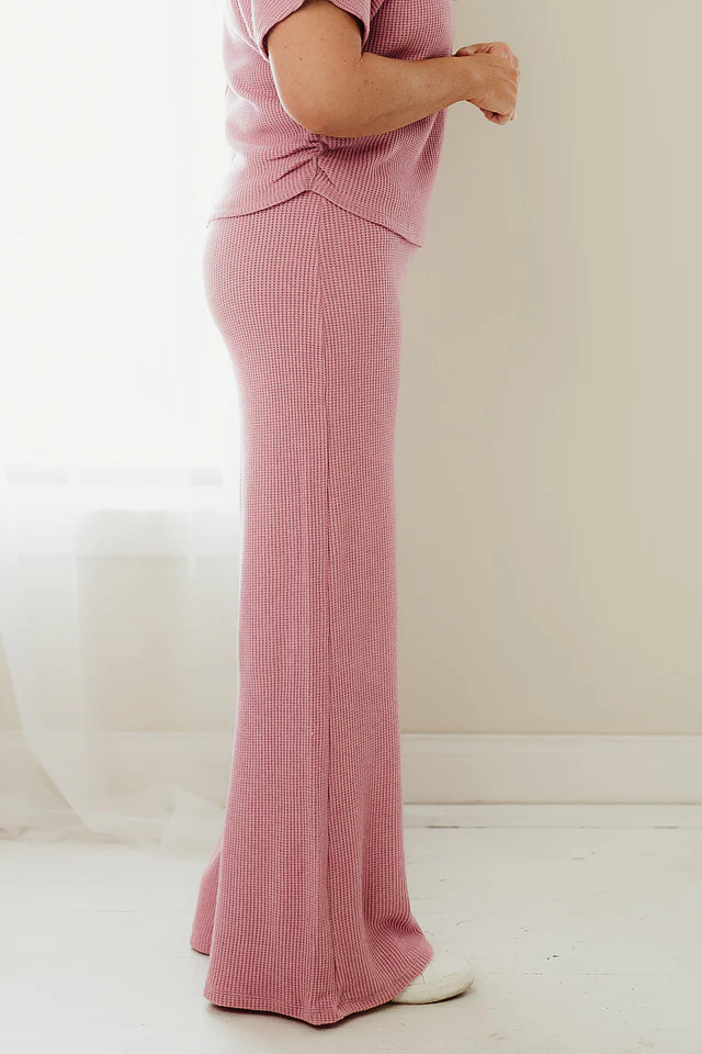 Light Rose Chic Comfort Set - Image 6