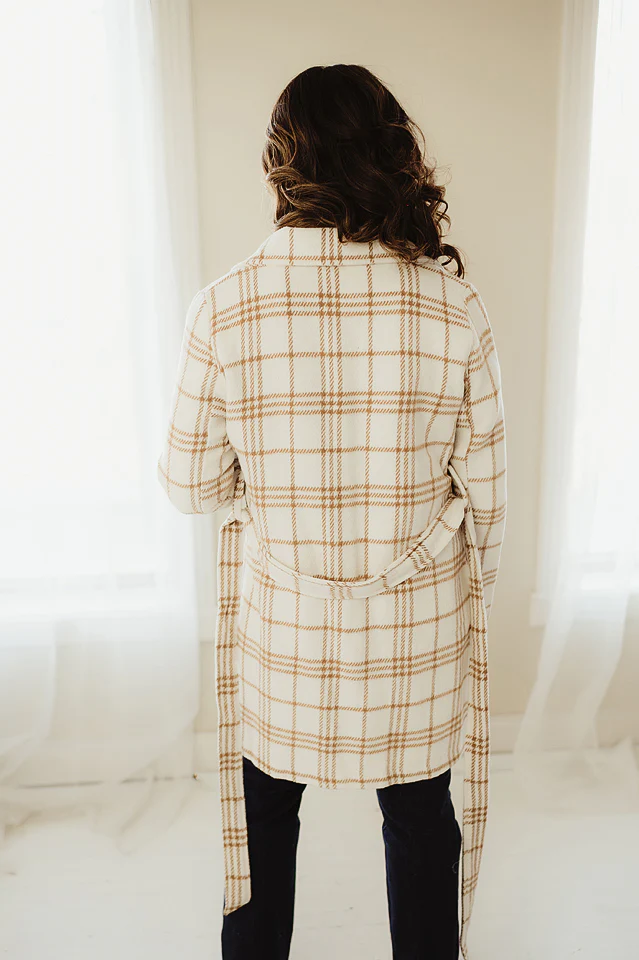 Cozy Open Plaid Coat - Image 4
