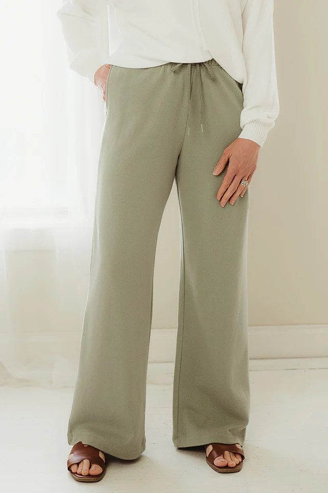 Off-Duty Wide Leg Pant