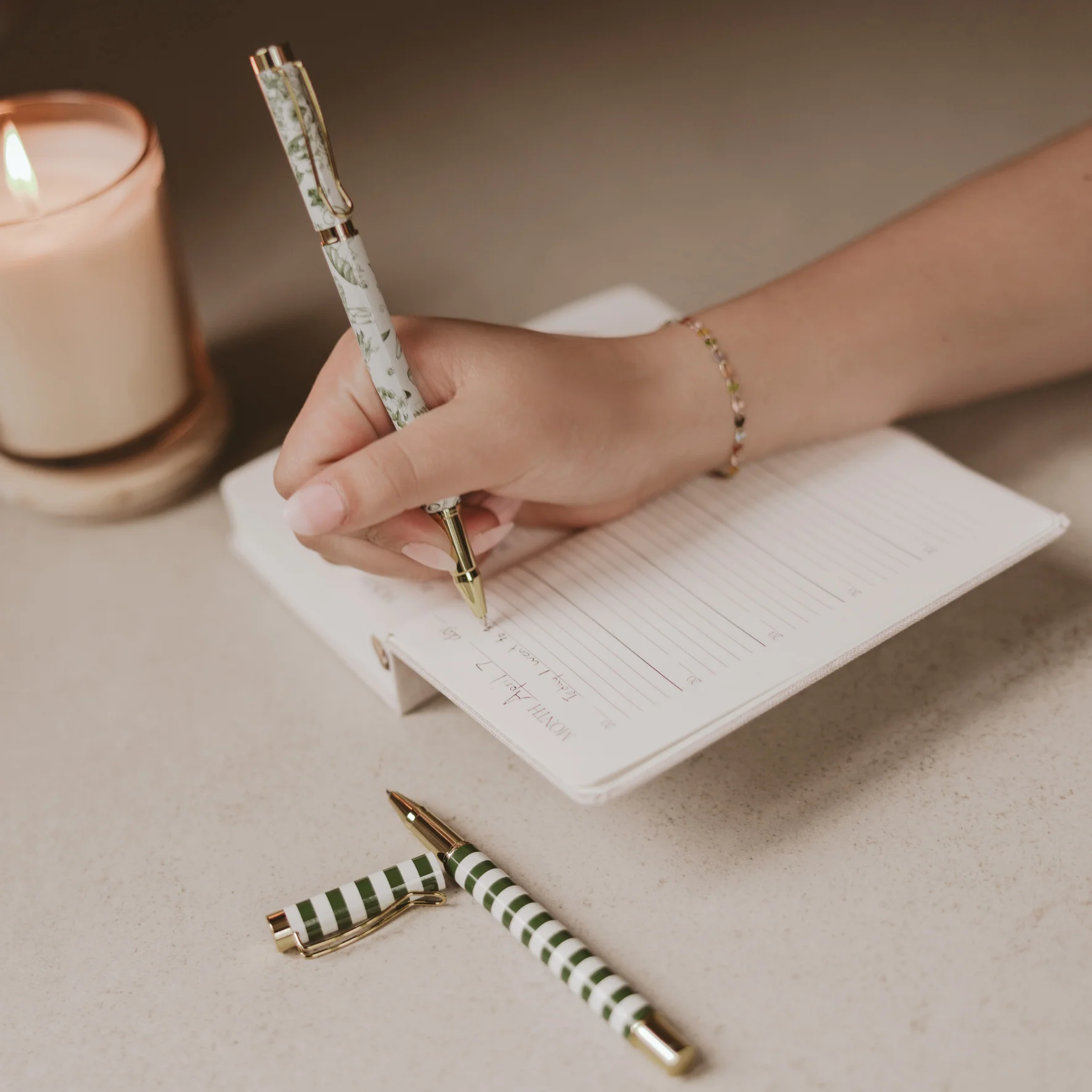 Green Metal Pen Set - Image 2