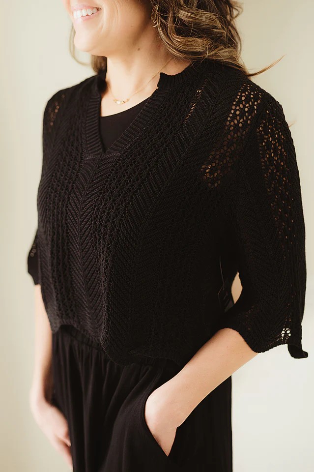 Black Scallop Drift Top