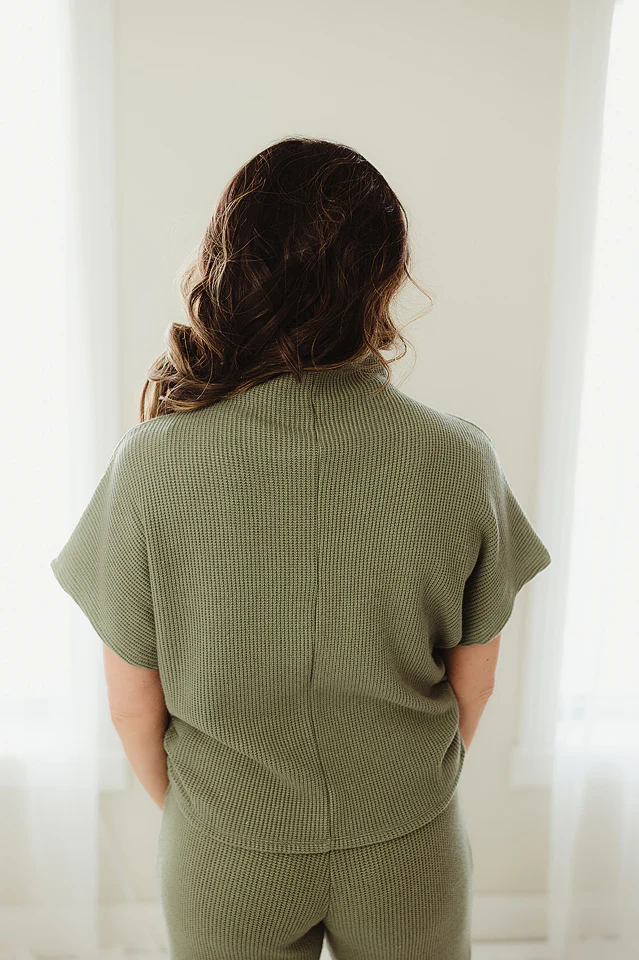 Light Olive Chic Comfort Set - Image 3