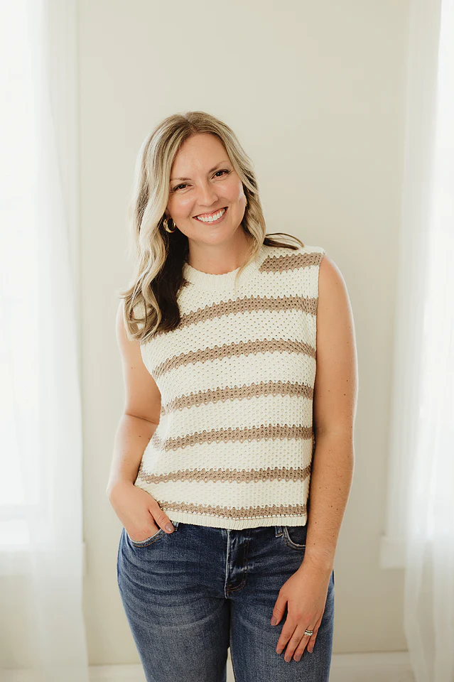 Chunky Striped Sleeveless Sweater - Image 9