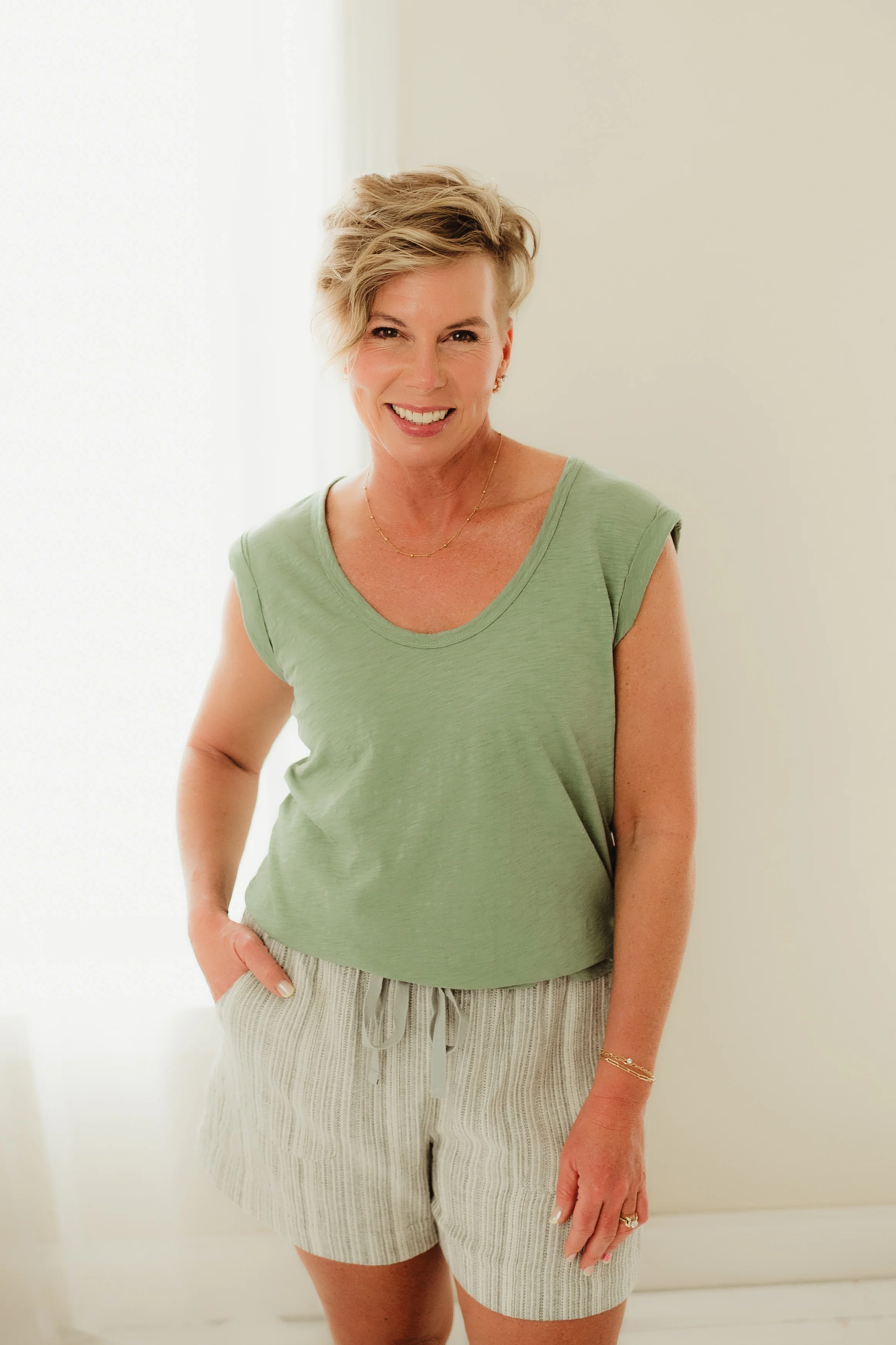 Spruce Easy Day Linen Shorts - Image 4