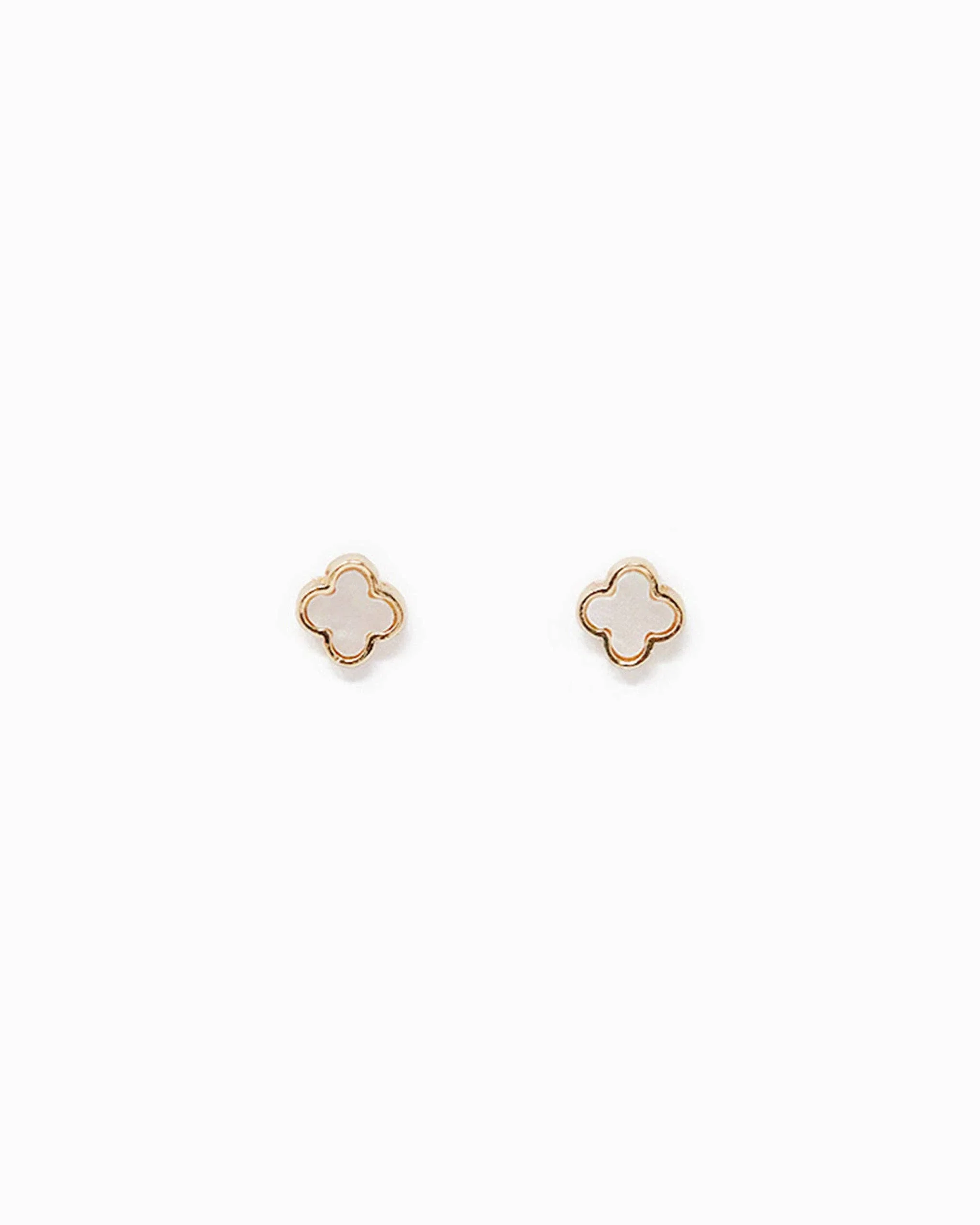 White Trio Pearl Clover Set - Image 4