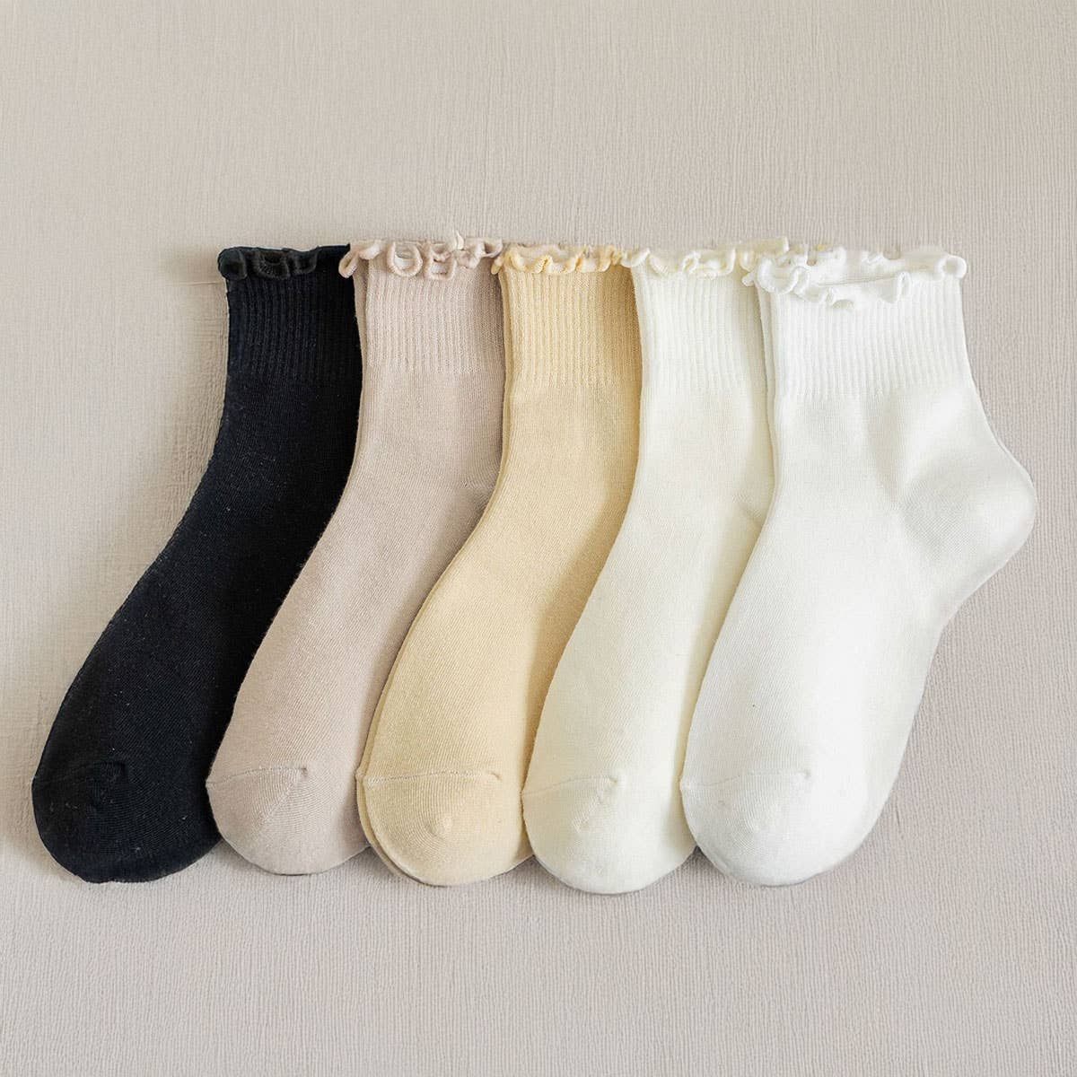 Solid Ruffle Socks