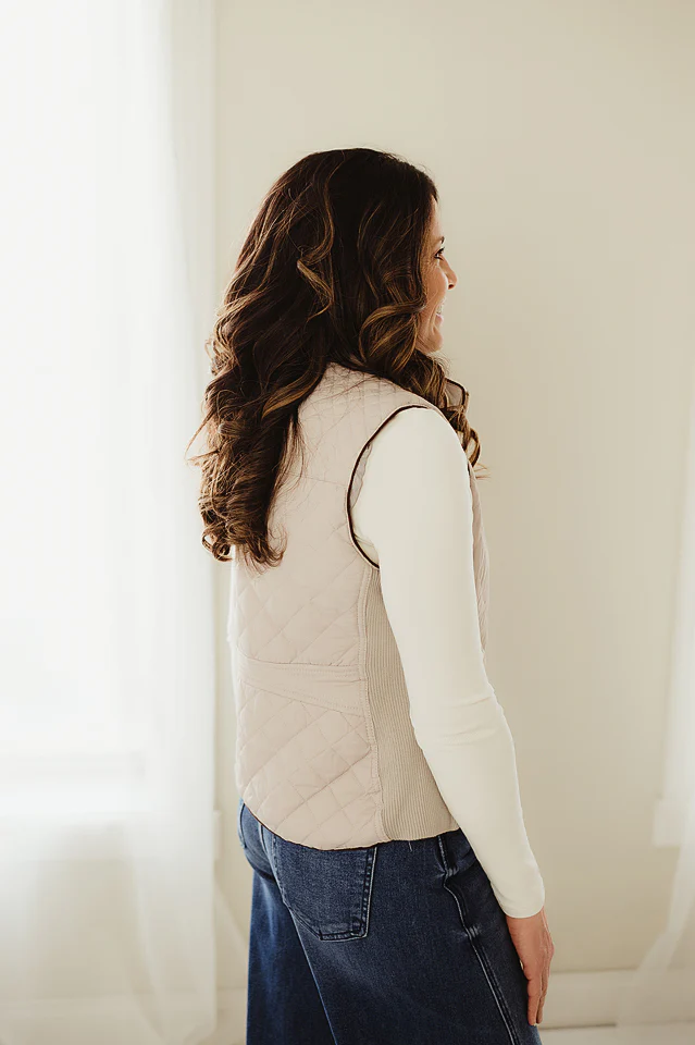 Pale Taupe Stitch Quilted Vest - Image 4