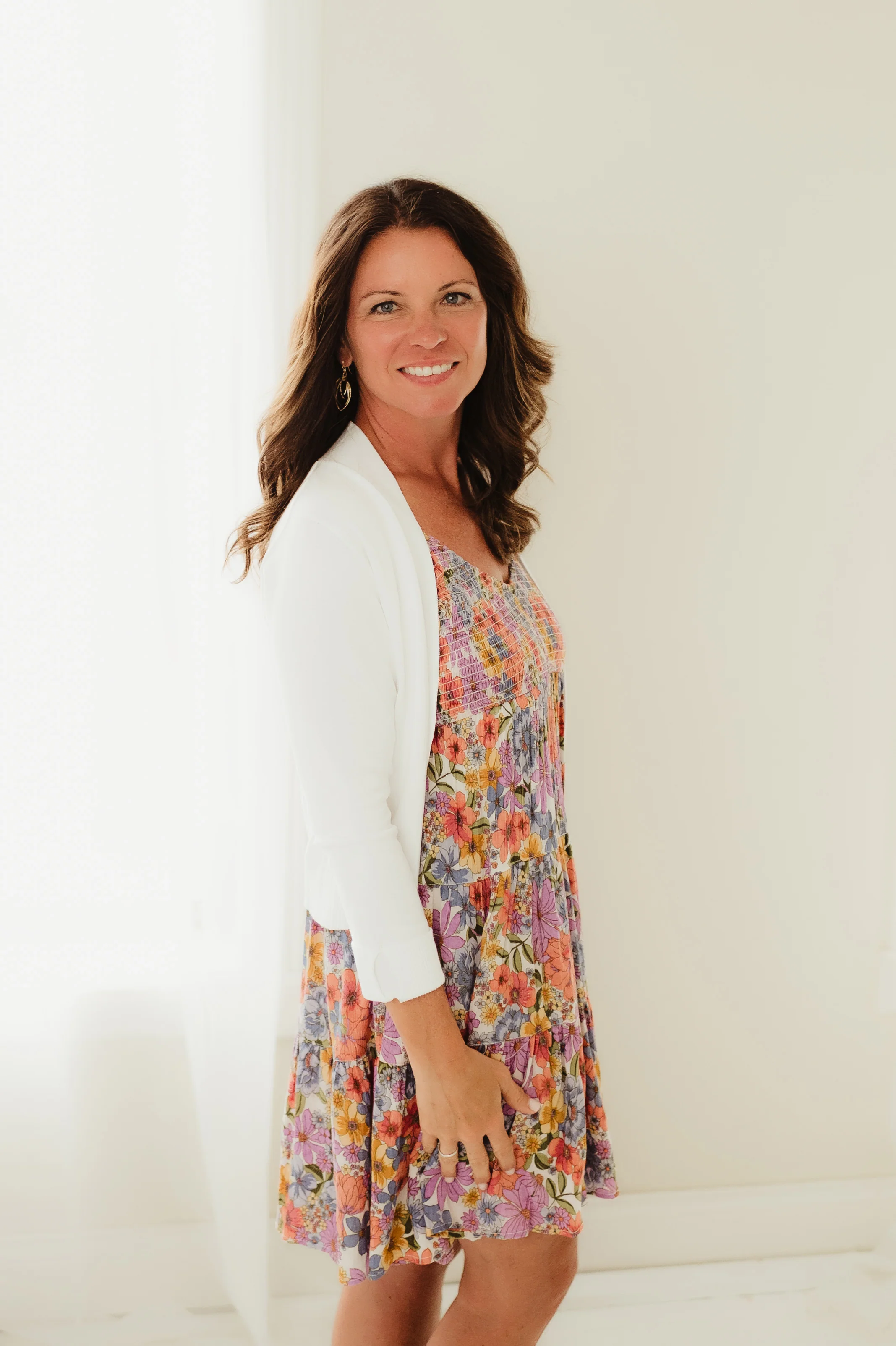White Femme Fit Cardi - Image 2